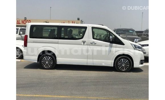 Acheter Import Voiture Toyota Granvia Blanc à Import - Dubai, Adrar Acheter Import Voiture Toyota Granvia Blanc à Import - Dubai, Adrar