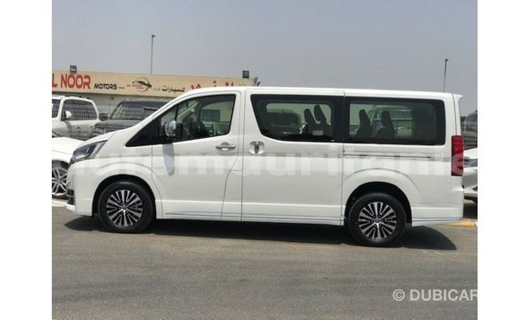 Acheter Import Voiture Toyota Granvia Blanc à Import - Dubai, Adrar Acheter Import Voiture Toyota Granvia Blanc à Import - Dubai, Adrar