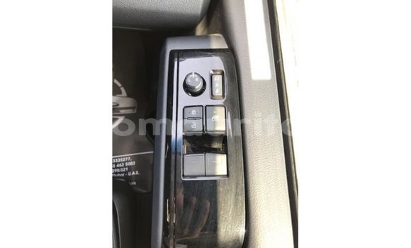 Acheter Import Voiture Toyota Granvia Blanc à Import - Dubai, Adrar Acheter Import Voiture Toyota Granvia Blanc à Import - Dubai, Adrar