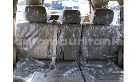 Acheter Import Voiture Toyota Land Cruiser Noir à Import - Dubai, Adrar Acheter Import Voiture Toyota Land Cruiser Noir à Import - Dubai, Adrar