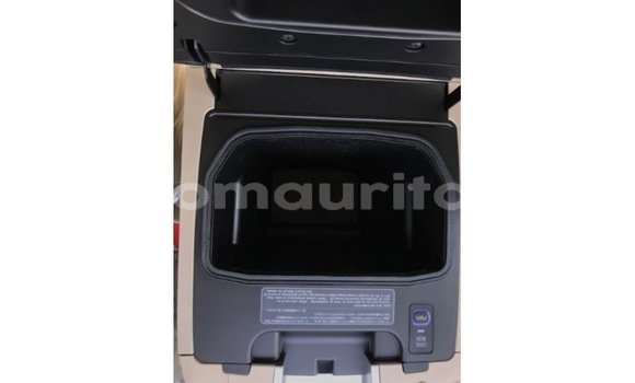 Acheter Import Voiture Toyota Land Cruiser Noir à Import - Dubai, Adrar Acheter Import Voiture Toyota Land Cruiser Noir à Import - Dubai, Adrar