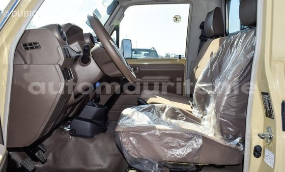 Acheter Import Voiture Toyota Land Cruiser Beige à Import - Dubai, Adrar Acheter Import Voiture Toyota Land Cruiser Beige à Import - Dubai, Adrar