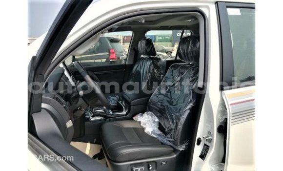 Buy Import Toyota Land Cruiser White Car in Import - Dubai in Adrar Buy Import Toyota Land Cruiser White Car in Import - Dubai in Adrar