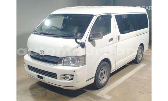 Acheter Import Voiture Toyota Hiace Blanc à Import - Dubai, Adrar Acheter Import Voiture Toyota Hiace Blanc à Import - Dubai, Adrar