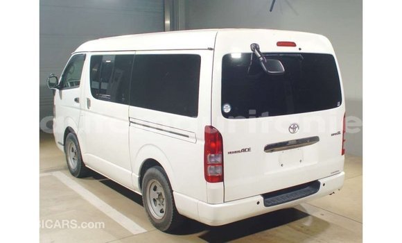 Acheter Import Voiture Toyota Hiace Blanc à Import - Dubai, Adrar Acheter Import Voiture Toyota Hiace Blanc à Import - Dubai, Adrar
