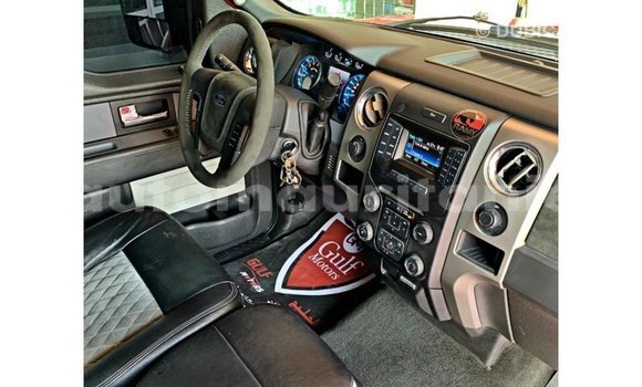 Acheter Import Voiture Ford Club Wagon Rouge à Import - Dubai, Adrar Acheter Import Voiture Ford Club Wagon Rouge à Import - Dubai, Adrar