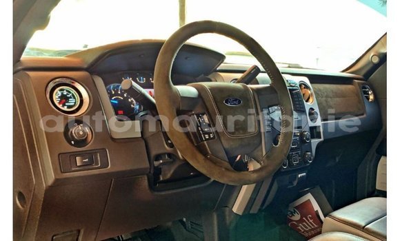 Acheter Import Voiture Ford Club Wagon Rouge à Import - Dubai, Adrar Acheter Import Voiture Ford Club Wagon Rouge à Import - Dubai, Adrar