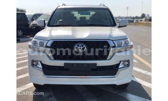 Buy Import Toyota Land Cruiser White Car in Import - Dubai in Adrar Buy Import Toyota Land Cruiser White Car in Import - Dubai in Adrar