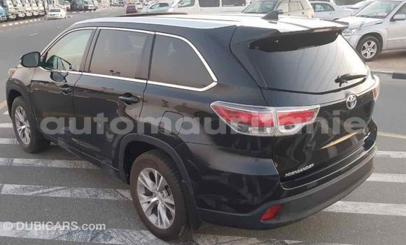 Acheter Import Voiture Toyota Highlander Noir à Import - Dubai, Adrar Acheter Import Voiture Toyota Highlander Noir à Import - Dubai, Adrar