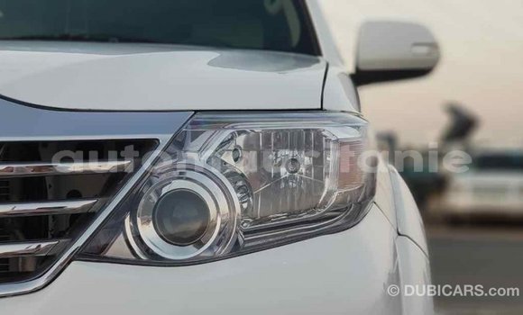 Acheter Import Voiture Toyota Fortuner Blanc à Import - Dubai, Adrar Acheter Import Voiture Toyota Fortuner Blanc à Import - Dubai, Adrar