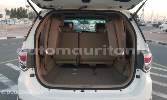Acheter Import Voiture Toyota Fortuner Blanc à Import - Dubai, Adrar Acheter Import Voiture Toyota Fortuner Blanc à Import - Dubai, Adrar