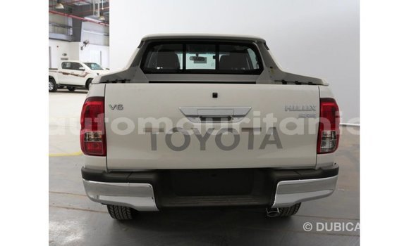 Buy Import Toyota Hilux White Car in Import - Dubai in Adrar Buy Import Toyota Hilux White Car in Import - Dubai in Adrar