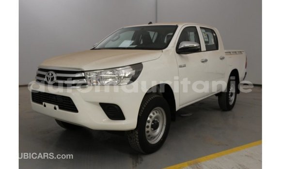 Buy Import Toyota Hilux White Car in Import - Dubai in Adrar Buy Import Toyota Hilux White Car in Import - Dubai in Adrar