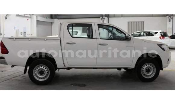 Buy Import Toyota Hilux White Car in Import - Dubai in Adrar Buy Import Toyota Hilux White Car in Import - Dubai in Adrar