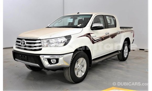 Buy Import Toyota Hilux White Car in Import - Dubai in Adrar Buy Import Toyota Hilux White Car in Import - Dubai in Adrar