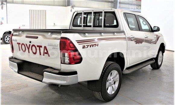 Buy Import Toyota Hilux White Car in Import - Dubai in Adrar Buy Import Toyota Hilux White Car in Import - Dubai in Adrar