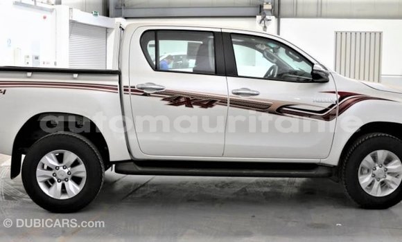 Buy Import Toyota Hilux White Car in Import - Dubai in Adrar Buy Import Toyota Hilux White Car in Import - Dubai in Adrar