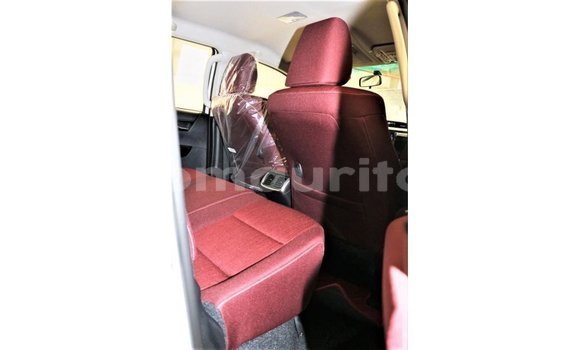 Buy Import Toyota Hilux White Car in Import - Dubai in Adrar Buy Import Toyota Hilux White Car in Import - Dubai in Adrar