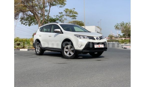 Acheter Import Utilitaire Toyota HiAce Blanc à Import - Dubai, Adrar Acheter Import Utilitaire Toyota HiAce Blanc à Import - Dubai, Adrar