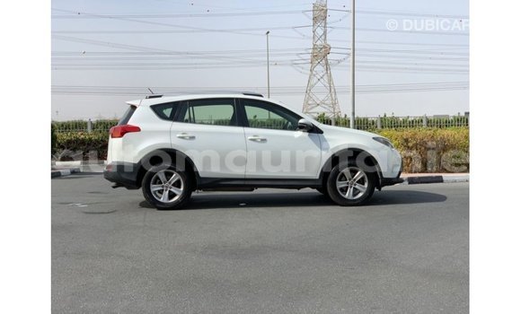 Acheter Import Utilitaire Toyota HiAce Blanc à Import - Dubai, Adrar Acheter Import Utilitaire Toyota HiAce Blanc à Import - Dubai, Adrar