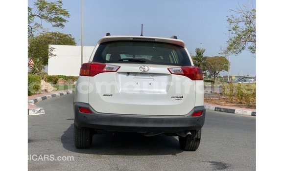 Acheter Import Utilitaire Toyota HiAce Blanc à Import - Dubai, Adrar Acheter Import Utilitaire Toyota HiAce Blanc à Import - Dubai, Adrar