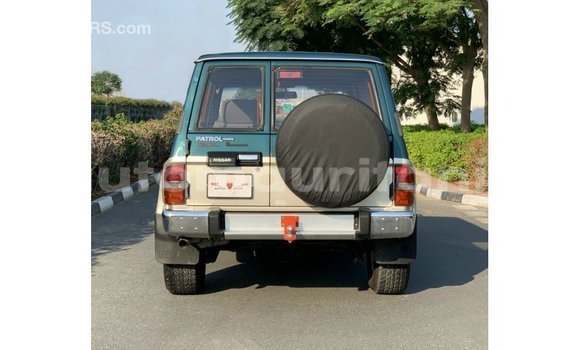 Acheter Import Voiture Nissan Patrol Bleu à Import - Dubai, Adrar Acheter Import Voiture Nissan Patrol Bleu à Import - Dubai, Adrar