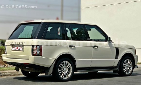 Acheter Import Voiture Land Rover Range Rover Blanc à Import - Dubai, Adrar Acheter Import Voiture Land Rover Range Rover Blanc à Import - Dubai, Adrar
