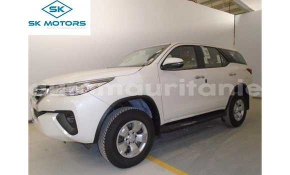 Buy Import Toyota Fortuner White Car in Import - Dubai in Adrar