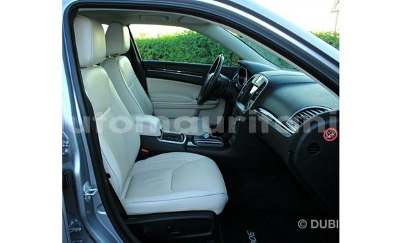 Acheter Import Voiture Chrysler 300 Autre à Import - Dubai, Adrar Acheter Import Voiture Chrysler 300 Autre à Import - Dubai, Adrar