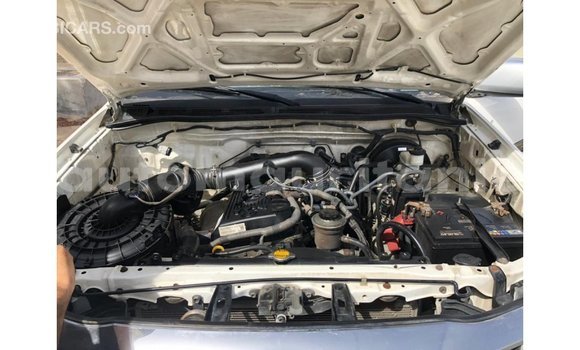 Buy Import Toyota Hilux White Car in Import - Dubai in Adrar Buy Import Toyota Hilux White Car in Import - Dubai in Adrar