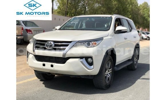 Buy Import Toyota Fortuner White Car in Import - Dubai in Adrar