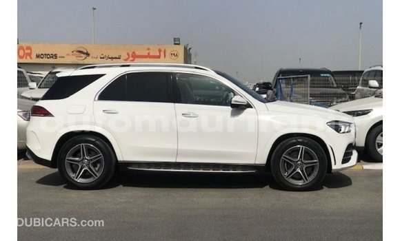 Acheter Import Voiture Mercedes-Benz GLE Blanc à Import - Dubai, Adrar Acheter Import Voiture Mercedes-Benz GLE Blanc à Import - Dubai, Adrar