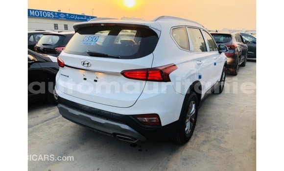 Buy Import Hyundai Santa Fe White Car in Import - Dubai in Adrar Buy Import Hyundai Santa Fe White Car in Import - Dubai in Adrar