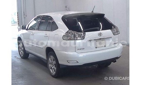 Acheter Import Voiture Toyota Harrier Blanc à Import - Dubai, Adrar Acheter Import Voiture Toyota Harrier Blanc à Import - Dubai, Adrar
