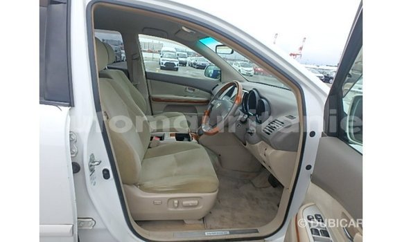 Acheter Import Voiture Toyota Harrier Blanc à Import - Dubai, Adrar Acheter Import Voiture Toyota Harrier Blanc à Import - Dubai, Adrar