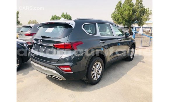 Buy Import Hyundai Santa Fe Green Car in Import - Dubai in Adrar Buy Import Hyundai Santa Fe Green Car in Import - Dubai in Adrar