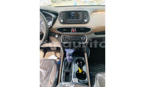 Buy Import Hyundai Santa Fe Green Car in Import - Dubai in Adrar Buy Import Hyundai Santa Fe Green Car in Import - Dubai in Adrar