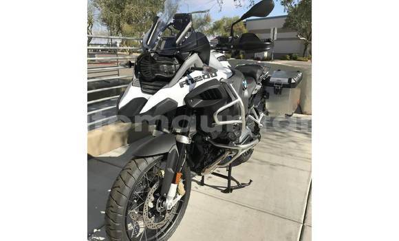 Buy Used BMW R1200GS Adventure Blue Bike in Nouakchott in West Nouakchott Buy Used BMW R1200GS Adventure Blue Bike in Nouakchott in West Nouakchott