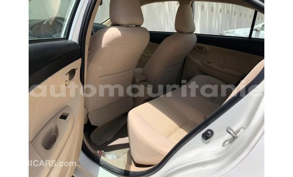 Buy Import Toyota Yaris White Car in Import - Dubai in Adrar Buy Import Toyota Yaris White Car in Import - Dubai in Adrar