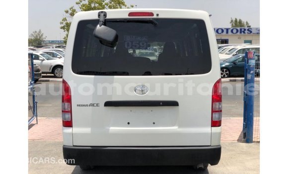 Buy Import Toyota DA White Truck in Import - Dubai in Adrar Buy Import Toyota DA White Truck in Import - Dubai in Adrar