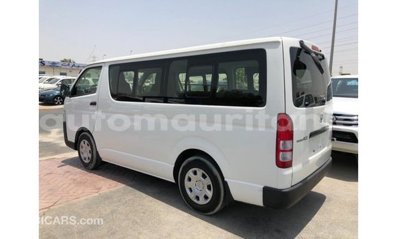 Buy Import Toyota DA White Truck in Import - Dubai in Adrar Buy Import Toyota DA White Truck in Import - Dubai in Adrar