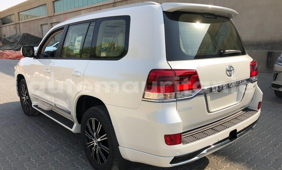 Buy Used Toyota Land Cruiser White Car in Nouakchott in West Nouakchott Buy Used Toyota Land Cruiser White Car in Nouakchott in West Nouakchott