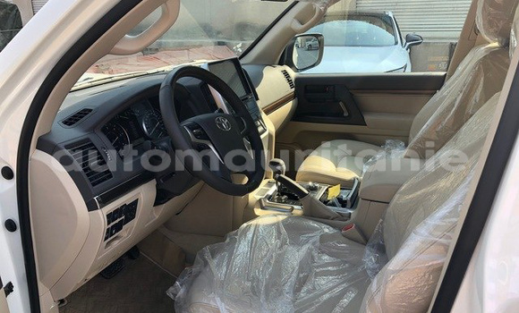 Buy Used Toyota Land Cruiser White Car in Nouakchott in West Nouakchott Buy Used Toyota Land Cruiser White Car in Nouakchott in West Nouakchott