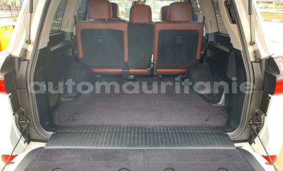 Buy Used Lexus LX 570 White Car in Arafat in Wilaya of Trarza Buy Used Lexus LX 570 White Car in Arafat in Wilaya of Trarza