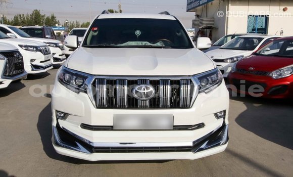 Acheter Import Voiture Toyota Prado Blanc à Import - Dubai, Adrar Acheter Import Voiture Toyota Prado Blanc à Import - Dubai, Adrar