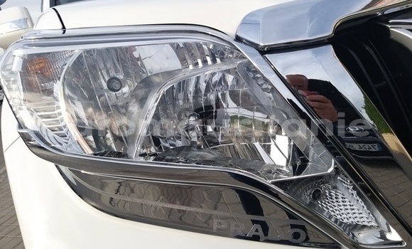 Buy Used Toyota Land Cruiser Prado White Car in Boû Gâdoûm in Hodh ech Chargui Buy Used Toyota Land Cruiser Prado White Car in Boû Gâdoûm in Hodh ech Chargui