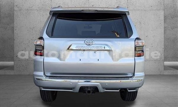 Acheter Occasion Voiture Toyota 4Runner Gris à Arafat, Wilaya du Trarza Acheter Occasion Voiture Toyota 4Runner Gris à Arafat, Wilaya du Trarza