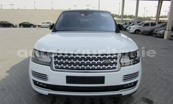 Buy Used Land Rover Range Rover White Car in Aioun in Hodh El Gharbi Buy Used Land Rover Range Rover White Car in Aioun in Hodh El Gharbi