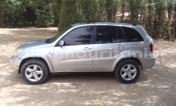 Acheter Occasion Voiture Toyota RAV4 Gris à Nouakchott, Nouakchott Ouest Acheter Occasion Voiture Toyota RAV4 Gris à Nouakchott, Nouakchott Ouest