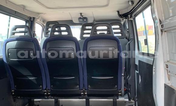 Acheter Import Utilitaire Iveco Daily Blanc à Nouakchott, Nouakchott Ouest Acheter Import Utilitaire Iveco Daily Blanc à Nouakchott, Nouakchott Ouest
